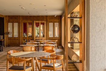 Las Hayas Resort Hotel
