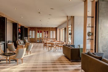 Las Hayas Resort Hotel