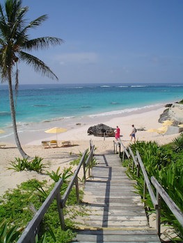 Coco Reef Bermuda