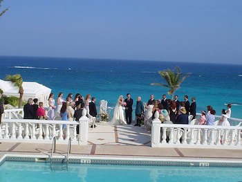 Coco Reef Bermuda