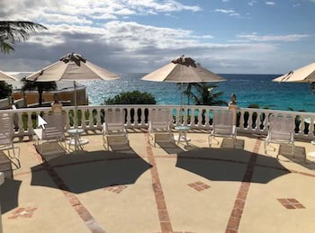 Coco Reef Bermuda