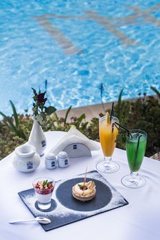 El Minzah Hotel