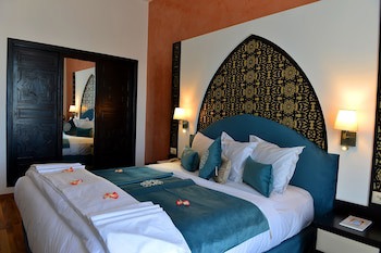 El Minzah Hotel