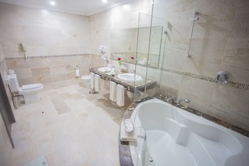 El Minzah Hotel