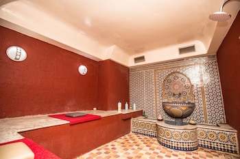 El Minzah Hotel