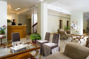Carlton Capri Hotel fotoğrafı