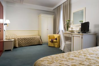 Carlton Capri Hotel galeri fotoğrafı