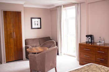 Humber Royal Hotel