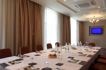 Humber Royal Hotel
