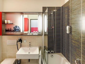 Mercure Hotel Wuerzburg Am Mainufer galeri fotoğrafı