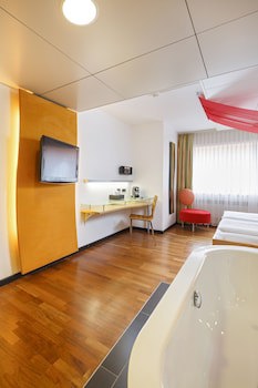 Ramada By Wyndham Baden Hotel Du Parc