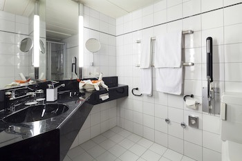 Ramada By Wyndham Baden Hotel Du Parc