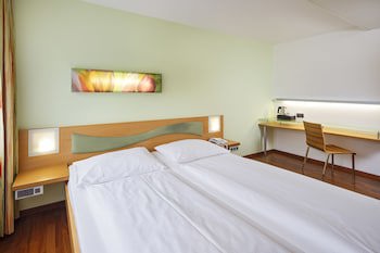 Ramada By Wyndham Baden Hotel Du Parc