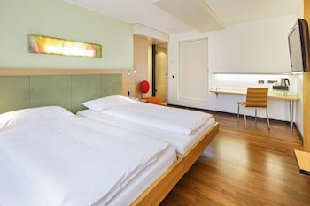 Ramada By Wyndham Baden Hotel Du Parc