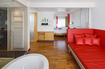 Ramada By Wyndham Baden Hotel Du Parc