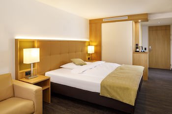 Ramada By Wyndham Baden Hotel Du Parc