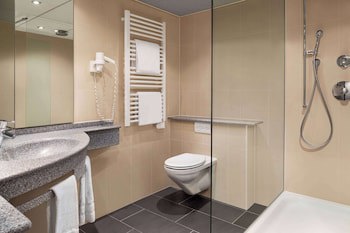 Ramada By Wyndham Baden Hotel Du Parc
