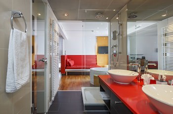 Ramada By Wyndham Baden Hotel Du Parc