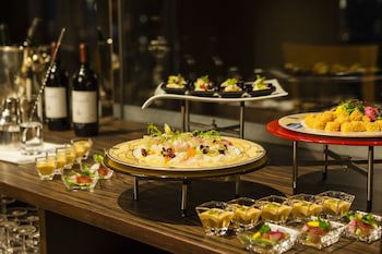 Kobe Bay Sheraton Hotel & Towers