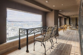 Kobe Bay Sheraton Hotel & Towers