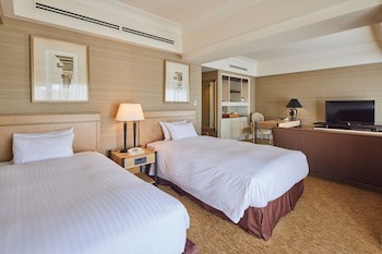 Kobe Bay Sheraton Hotel & Towers