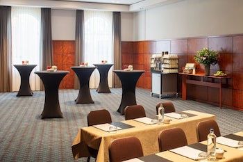 Crowne Plaza Bruges, An Ihg Hotel