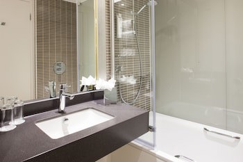 Holiday Inn Brighouse, An Ihg Hotel
