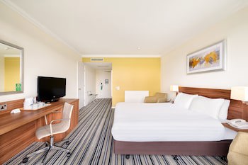 Holiday Inn Brighouse, An Ihg Hotel