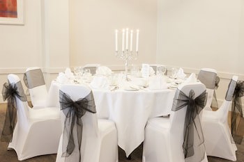 Holiday Inn Brighouse, An Ihg Hotel