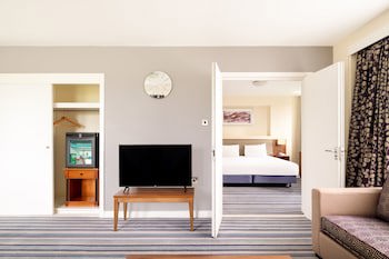 Holiday Inn Brighouse, An Ihg Hotel