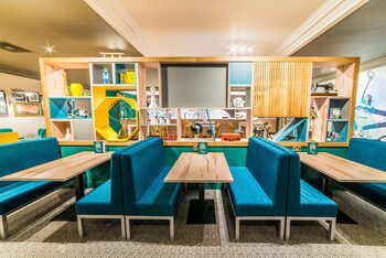 Holiday Inn Brighouse, An Ihg Hotel