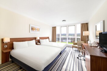 Holiday Inn Brighouse, An Ihg Hotel