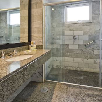 Bourbon Curitiba Hotel & Suites
