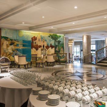 Bourbon Curitiba Hotel & Suites