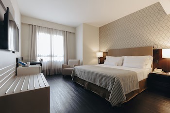 Bourbon Curitiba Hotel & Suites