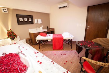 Bourbon Curitiba Hotel & Suites