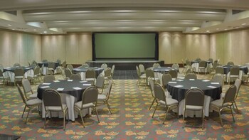Bourbon Curitiba Hotel & Suites