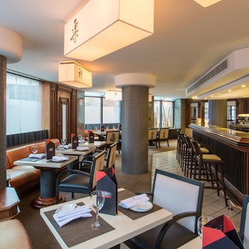 Bourbon Curitiba Hotel & Suites