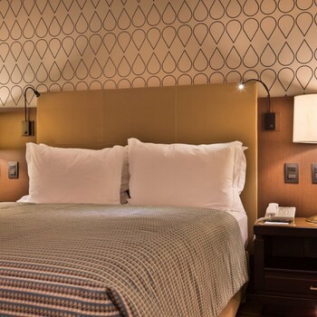 Bourbon Curitiba Hotel & Suites