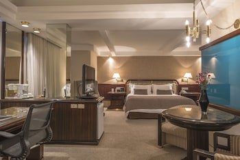 Bourbon Curitiba Hotel & Suites