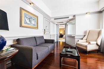 Bourbon Curitiba Hotel & Suites