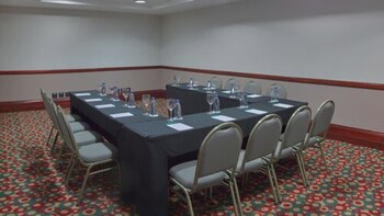 Bourbon Curitiba Hotel & Suites
