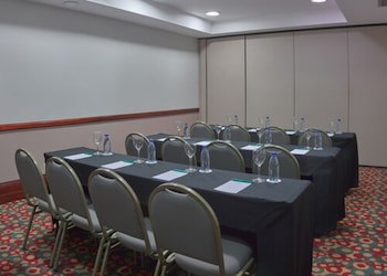 Bourbon Curitiba Hotel & Suites