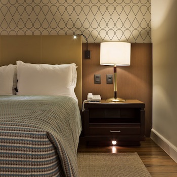 Bourbon Curitiba Hotel & Suites