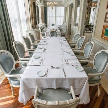 Bourbon Curitiba Hotel & Suites