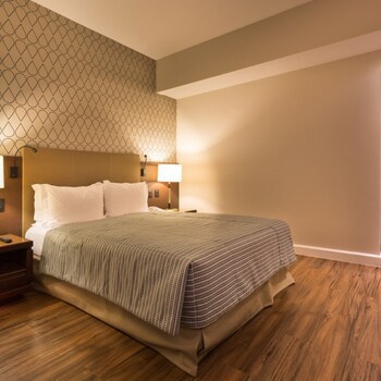 Bourbon Curitiba Hotel & Suites