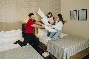 Bourbon Curitiba Hotel & Suites