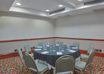 Bourbon Curitiba Hotel & Suites