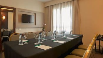 Bourbon Curitiba Hotel & Suites