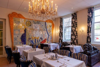 Grand Museum Hotel, Bw Signature Collection